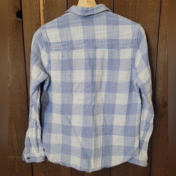 Faherty Women's Soft Twill Organic Cotton Reversible Shirt - Picture 4 of 5